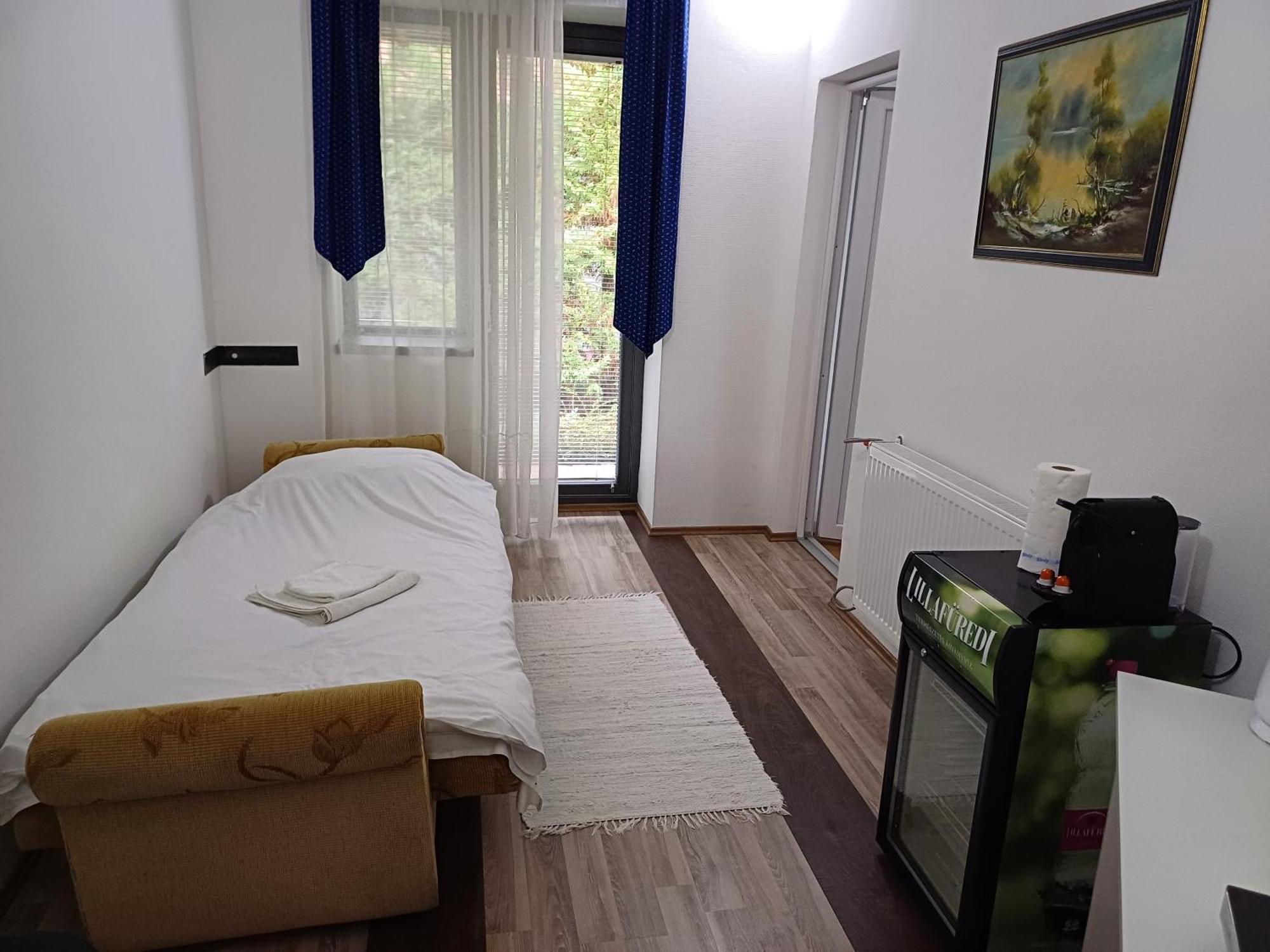 Villa Vamus Vendeg- Es Rendezvenyhaz Vámosszabadi Exteriör bild